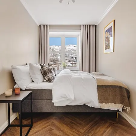 Enter St Elisabeth & Hotel 4*