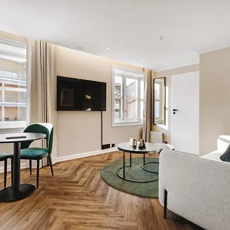 Enter St Elisabeth & Hotel 4*