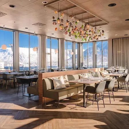 Hotell Enter St Elisabeth & 4*