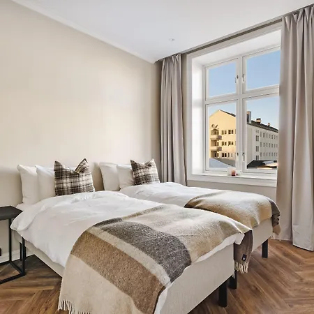 Enter St Elisabeth &