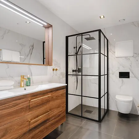 Enter St Elisabeth & Hotell 4*