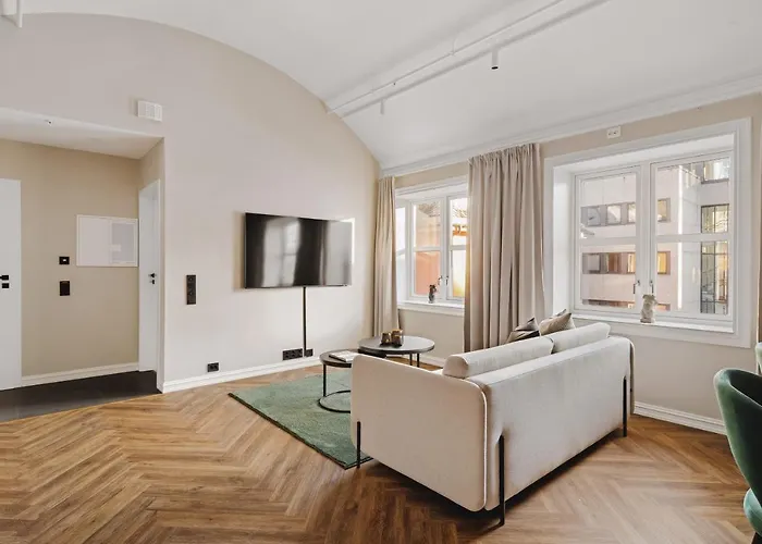 Enter St Elisabeth & Tromsø