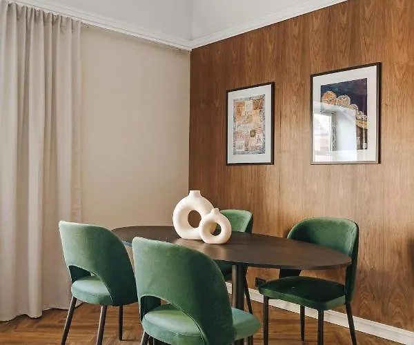 Enter St Elisabeth & 4*