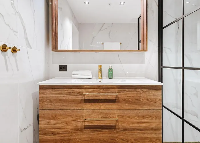 Enter St Elisabeth & 4* Tromsø