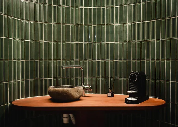 Enter St Elisabeth & Tromsø