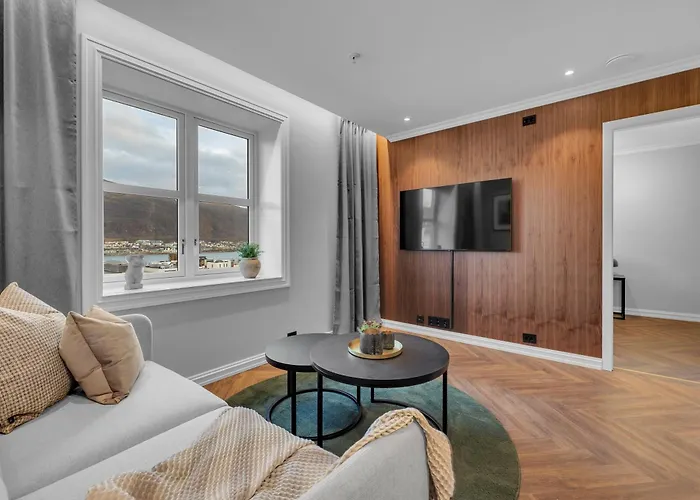 Enter St Elisabeth &