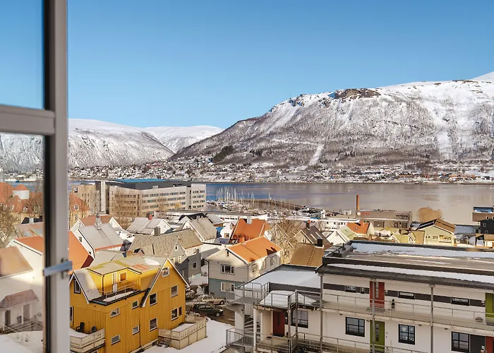 Enter St Elisabeth & Tromsø