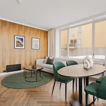 Enter St Elisabeth & 4*