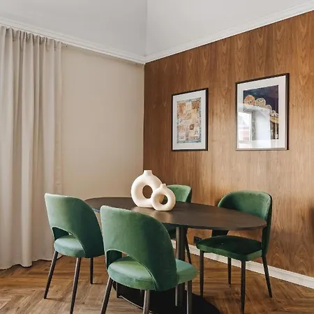 Enter St Elisabeth & 4*