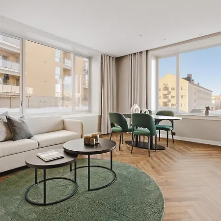 Enter St Elisabeth & Hotel 4*