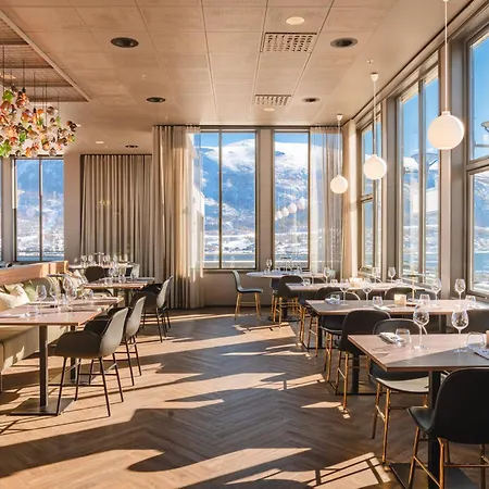 Enter St Elisabeth & Hotel